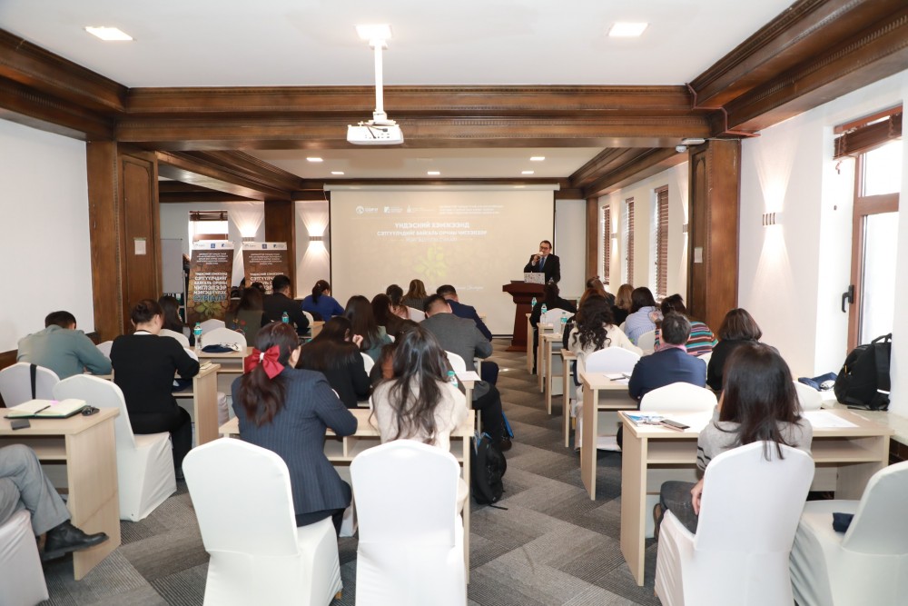 Сэтгүүлчдийг байгаль орчны чиглэлээр мэргэшүүлэх сургалт боллоо