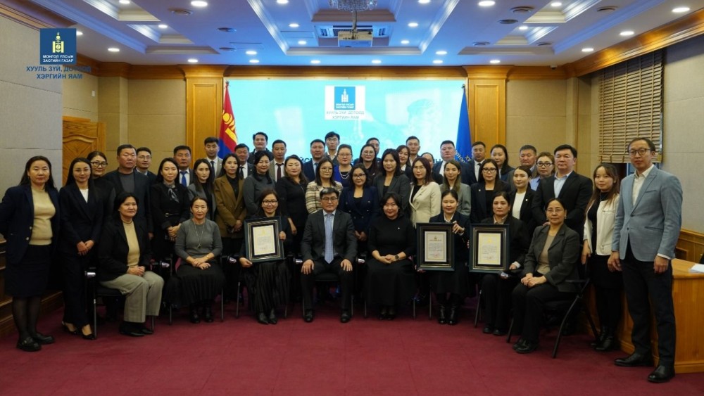 Аймаг, дүүргийн хуулийн мэргэжилтнүүд сургалтад хамрагдав 