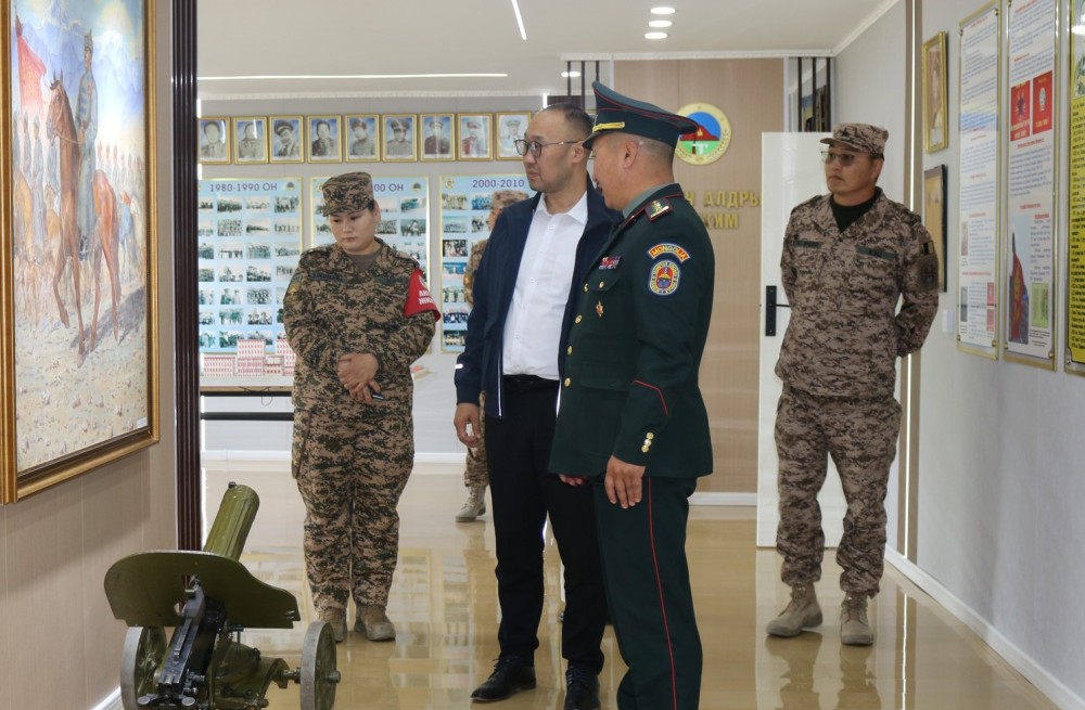 Хугацаат цэргийн алба хаагчдын ажиллах, амьдрах нөхцөлийг шалгажээ