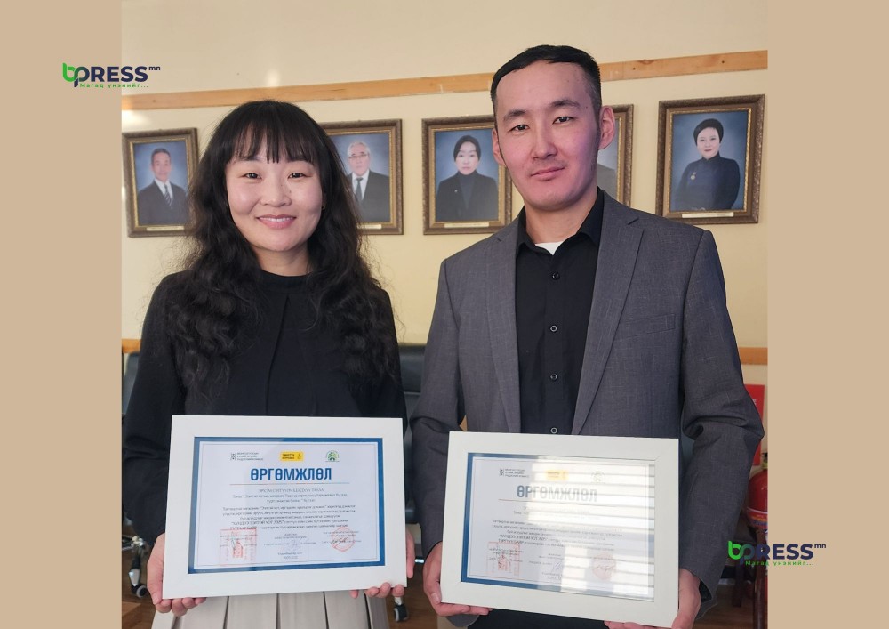 Манай сэтгүүлчдийн бүтээл тэргүүн болон гутгаар байрт шалгарлаа