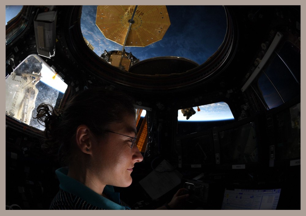 Сар луу зорьсон анхны эмэгтэй нисэгч Кристина Кохын тухай есөн баримт