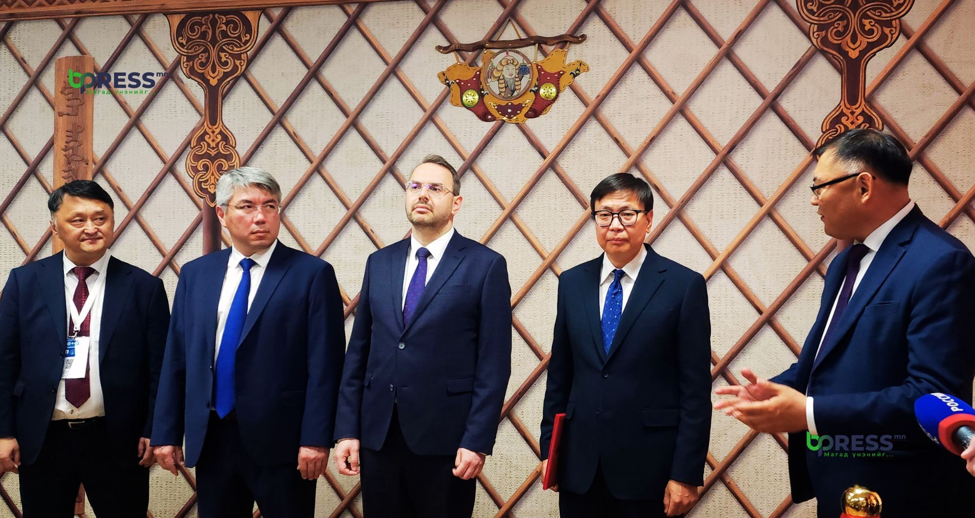 mongol_hel_soyoliin_tuv_6