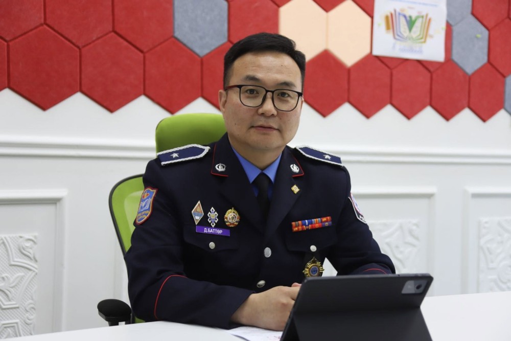 Д.Баттөр: ДХИС бакалаврын 15 хөтөлбөрийнхөө есөд нь эмэгтэй элсэгч авна
